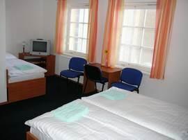 Pension a kavárna U Dubu